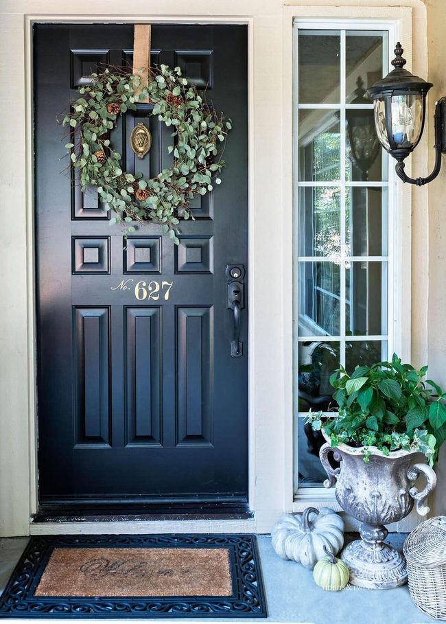 Green Eucalyptus Wreath With Pine Cones