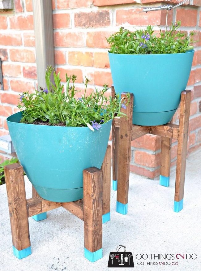 Tiered Planters With Wooden Stands