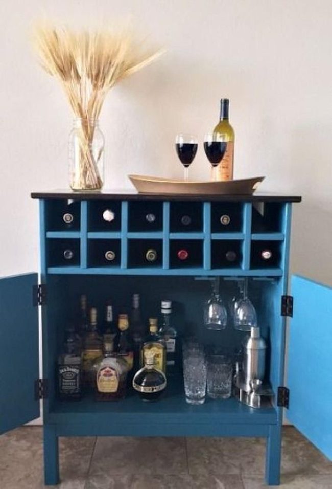Bright Blue Corner Bar Station