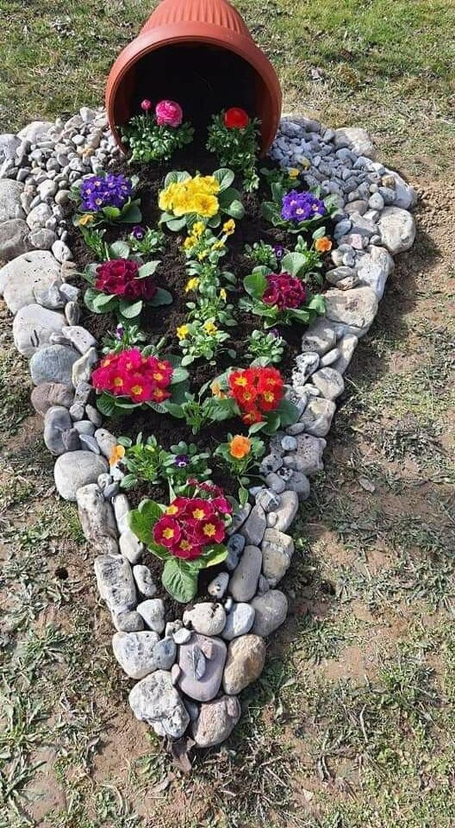 Tilted Pot Garden Statement