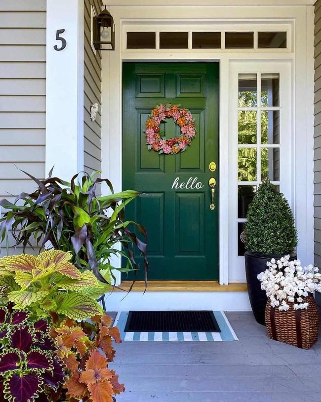 Autumn Wreath Welcomes Guests Home
