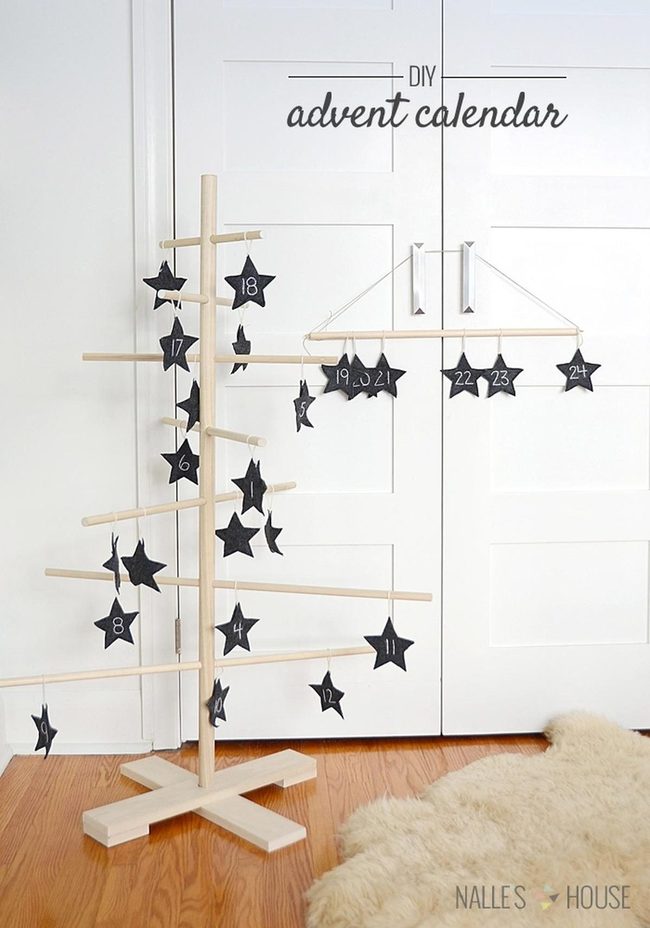 Black Star Wooden Calendar Trees