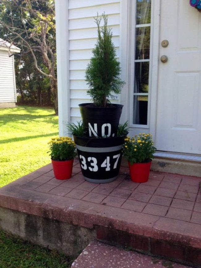 Stenciled Planters Transform Outdoor Spaces