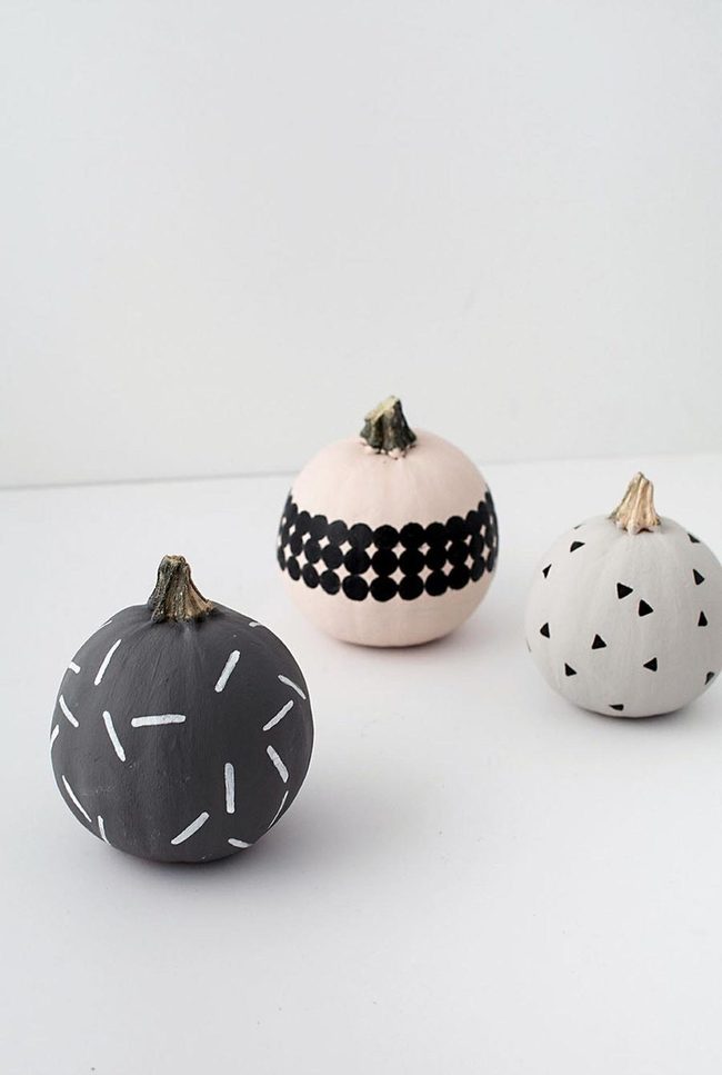 Geometric Fall Pumpkins In Gray