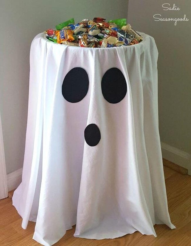 White Sheet Ghost Candy Table