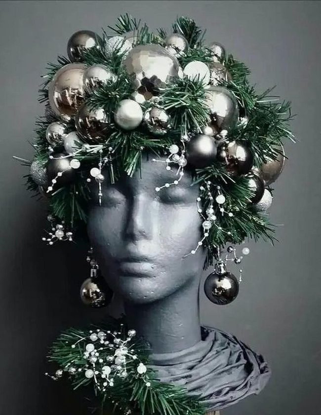 Silver Ornaments Green Pine Shine