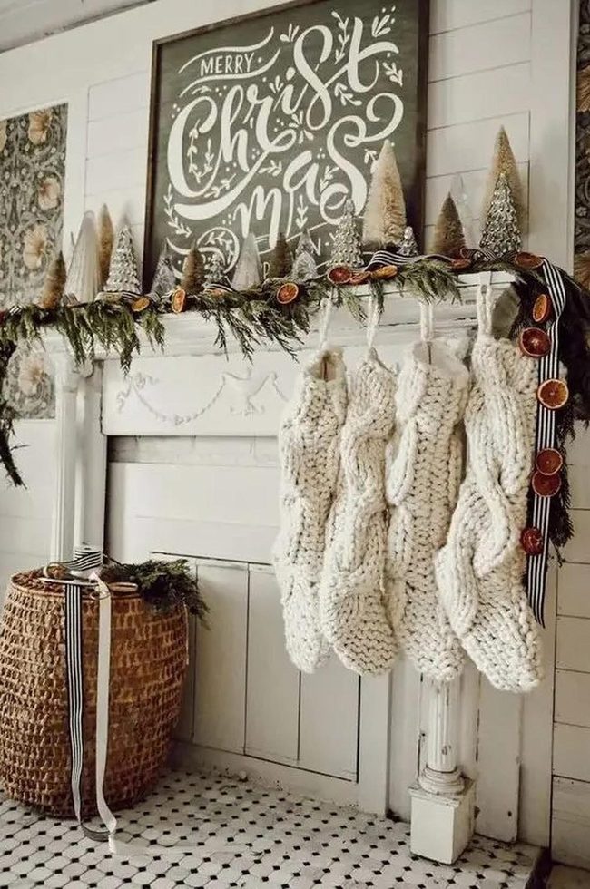 White Mantel With Green Garlands