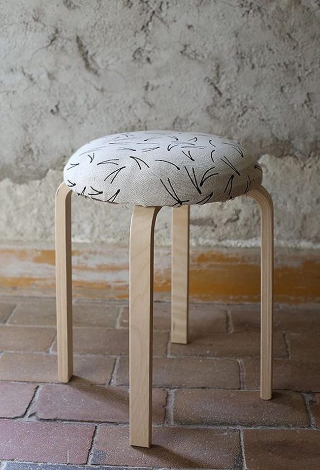 Light Wood Stool White Patterned Seat