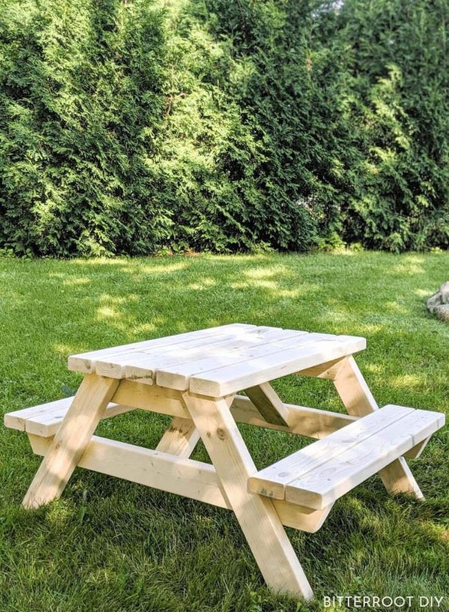 Children'S Outdoor Gathering Table