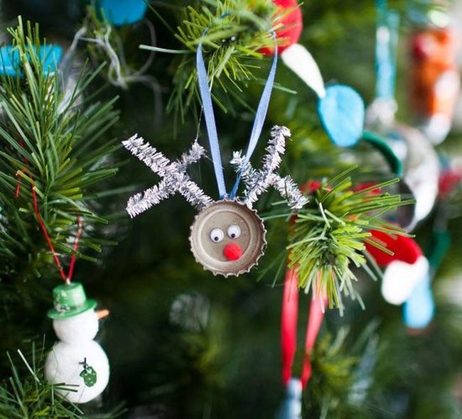 Bottle Cap Reindeer Ornaments