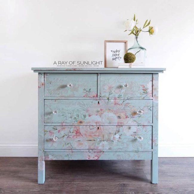 Floral Patterns Weathered Wood Dresser