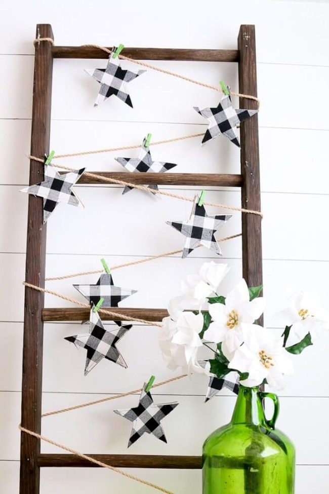 Buffalo Check Star Twine Garland
