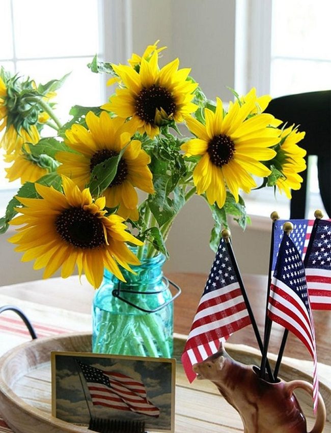 Weathered Wood Patriotic Table