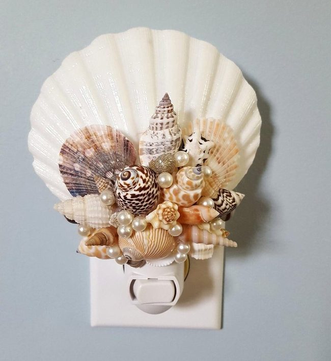 Beaded Shells Soft Coastal Light