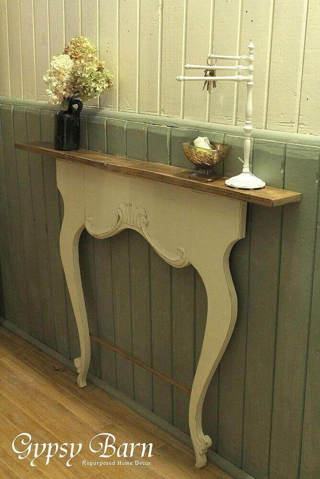 Curved Vintage Stands Narrow Spaces