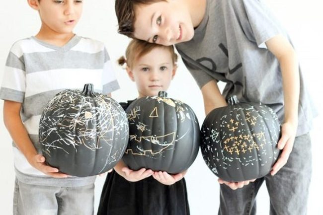 Black Pumpkins White Gold Scribbles