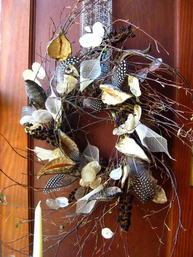 Black And White Spotted Feather Wreath