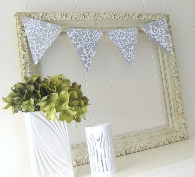 Vintage Wood Frame White Lace Elegance