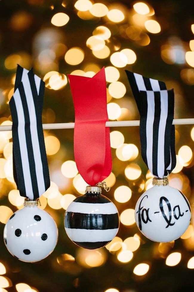 Monogrammed Ornaments Thick Ribbon Details