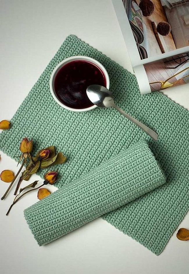 Crimson Tea, Green Knit Moment