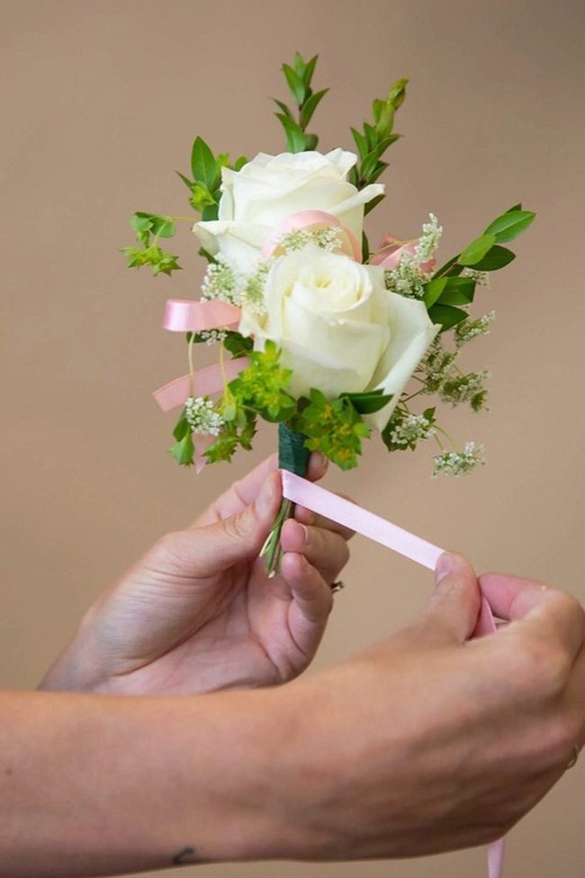 White Roses Meet Watch Chain Succulents