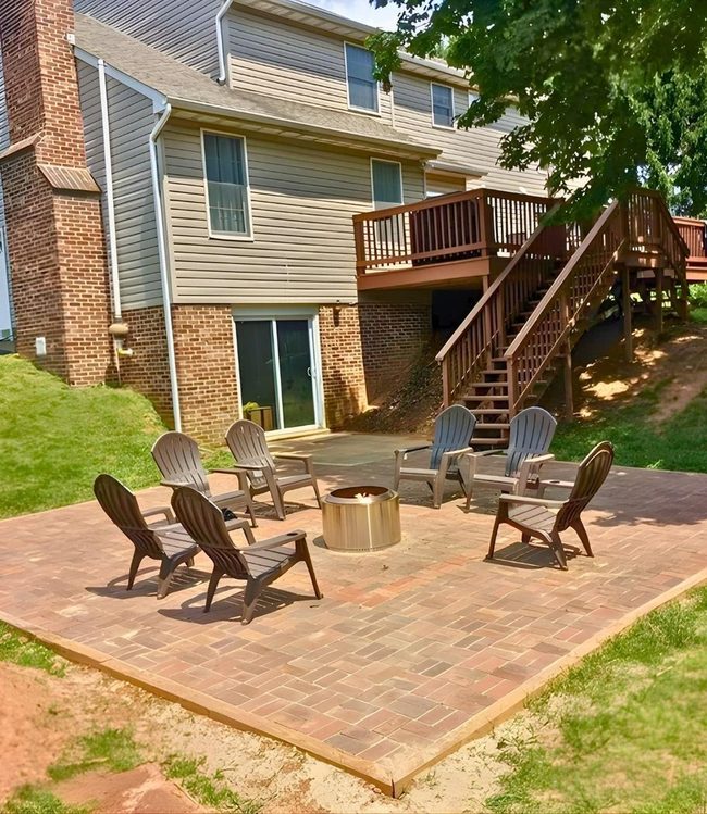 Gray Square Pattern Patio Base