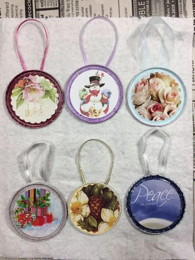 Painted Metal Lids Become Ornaments