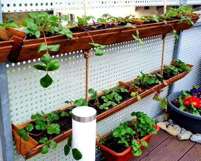 Cascading Wood Planter Tower