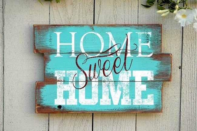 Weathered Wood Pallet Messages