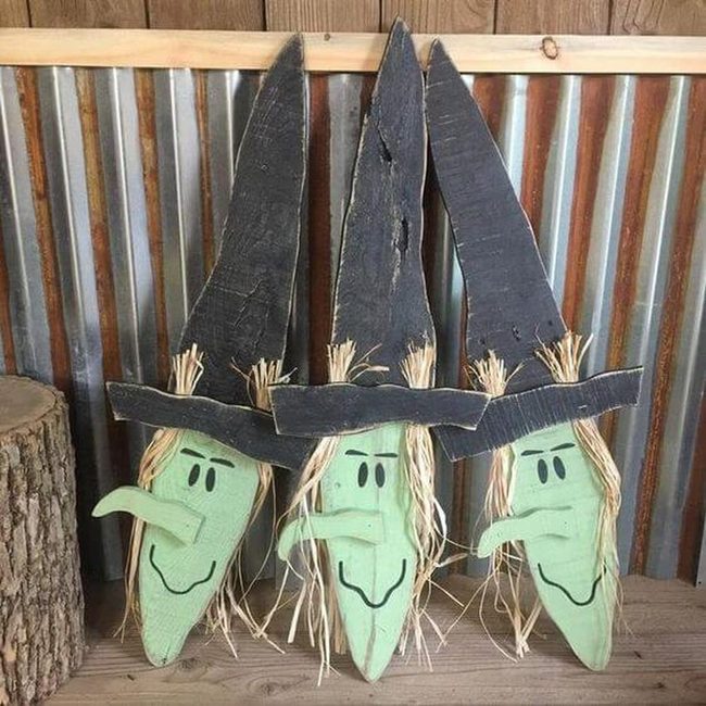 Straw-Haired Wooden Witches