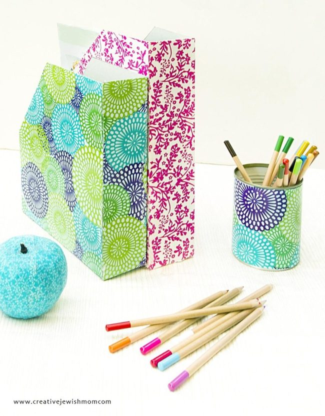 Multicolor Circles Desk Essentials