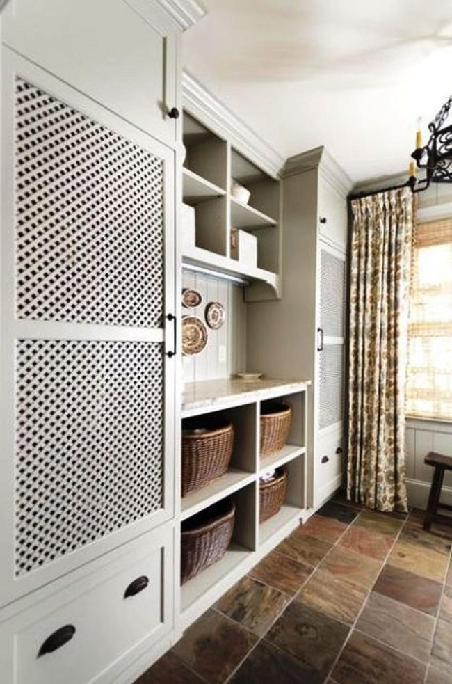 Cream Cabinets With Lattice Doors