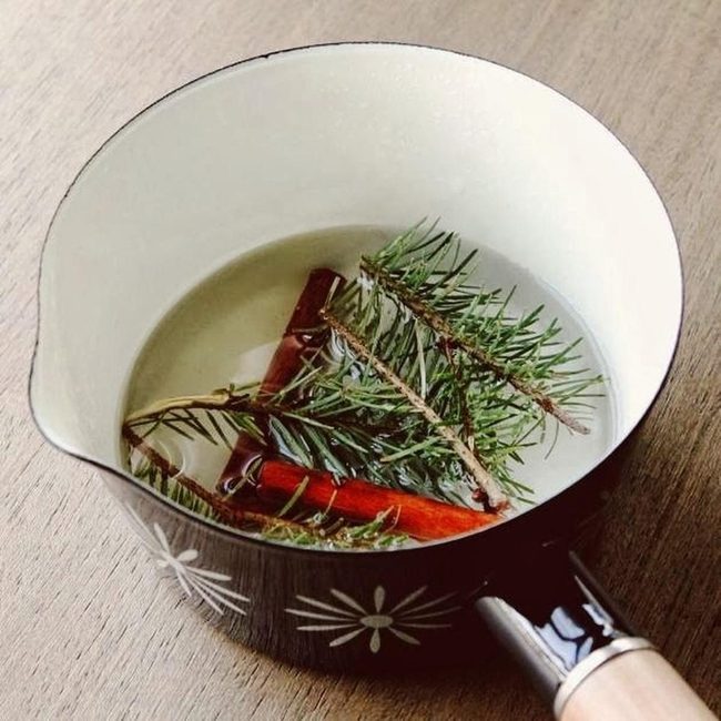 Black Ceramic Winter Spice Pots