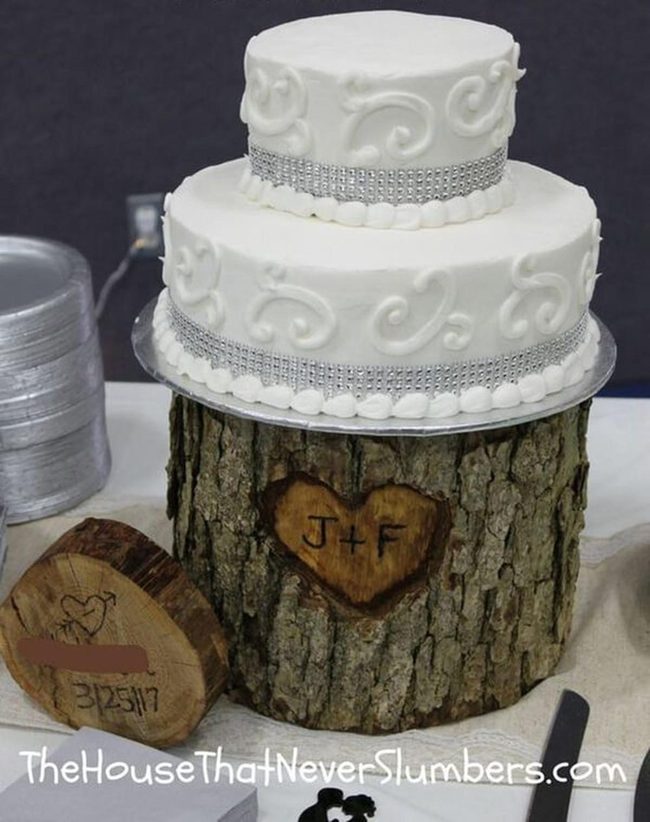 Natural Wood Stump Cake Stand