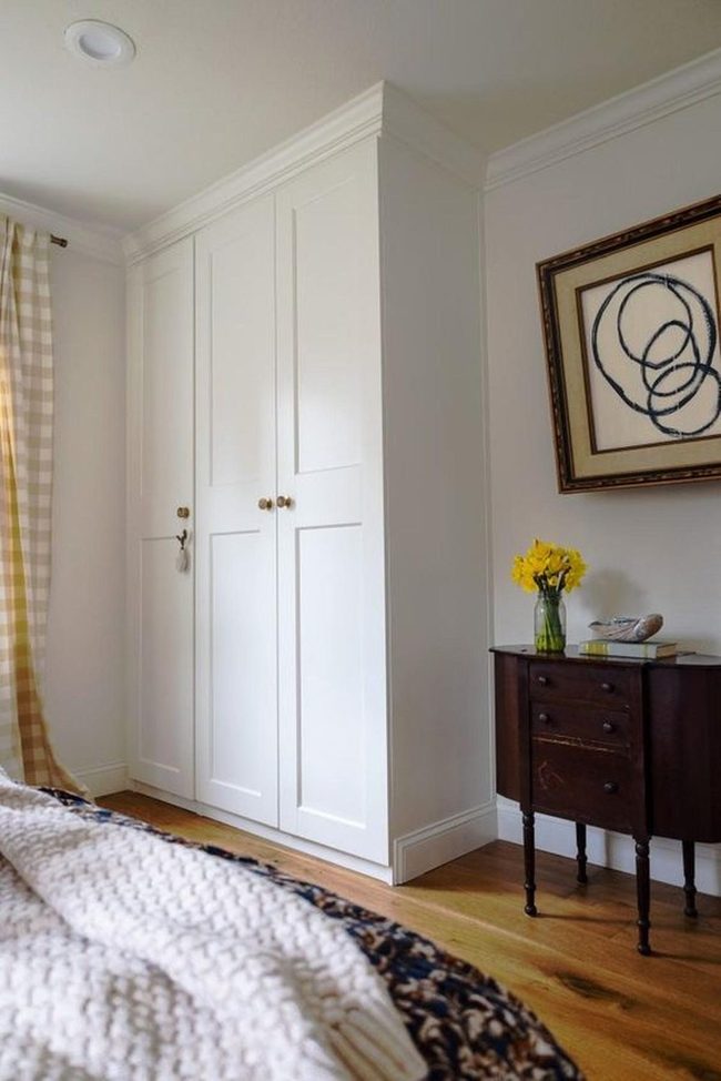 White Walls Dark Wood Warmth