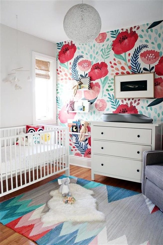Blooming Walls, Zigzag Floors