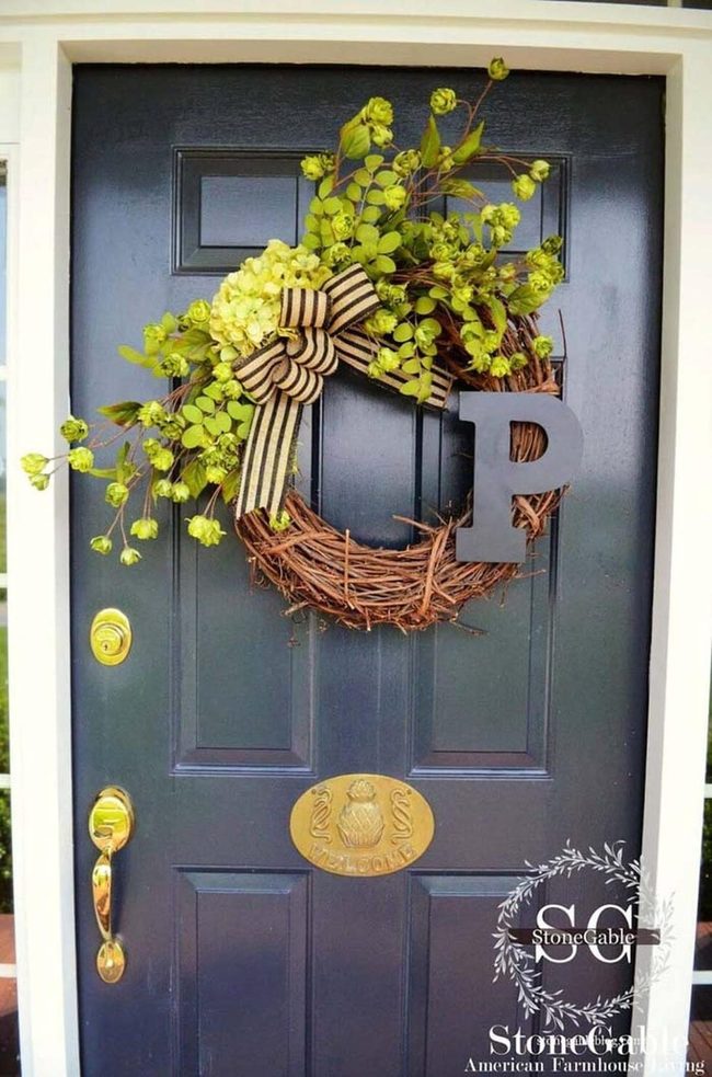 Personalized Family Name Wreath