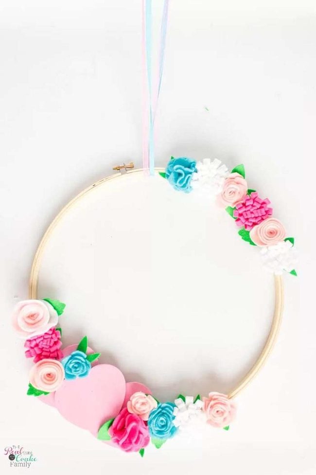 Sparse Blooms On Hoop