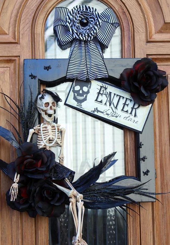 Black Roses And Glittery Skeleton