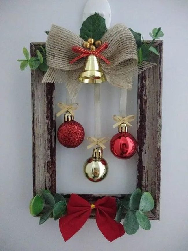 Red Gold Baubles Wooden Frame