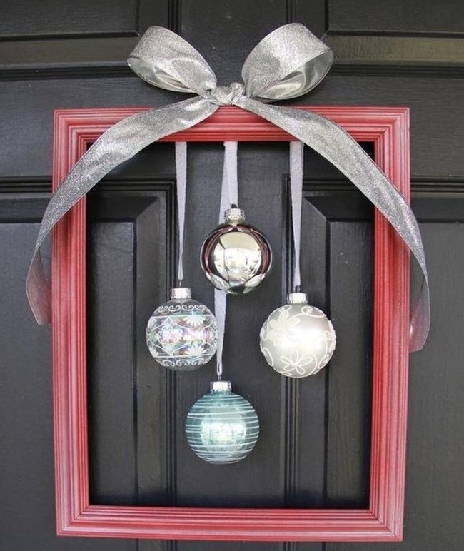 Red Frame Silver Ornaments Statement