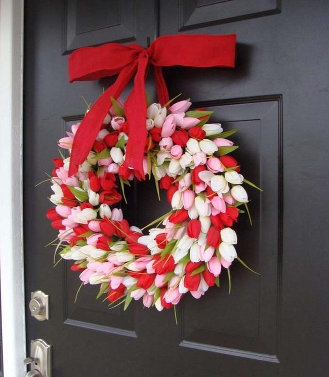 Fresh Tulip Valentine Wreath