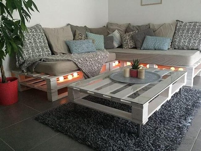 Pallet Seating With Glowing Underlay