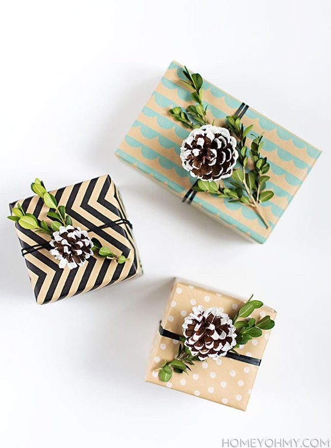 Black Zigzag Gift Boxes With Pinecones