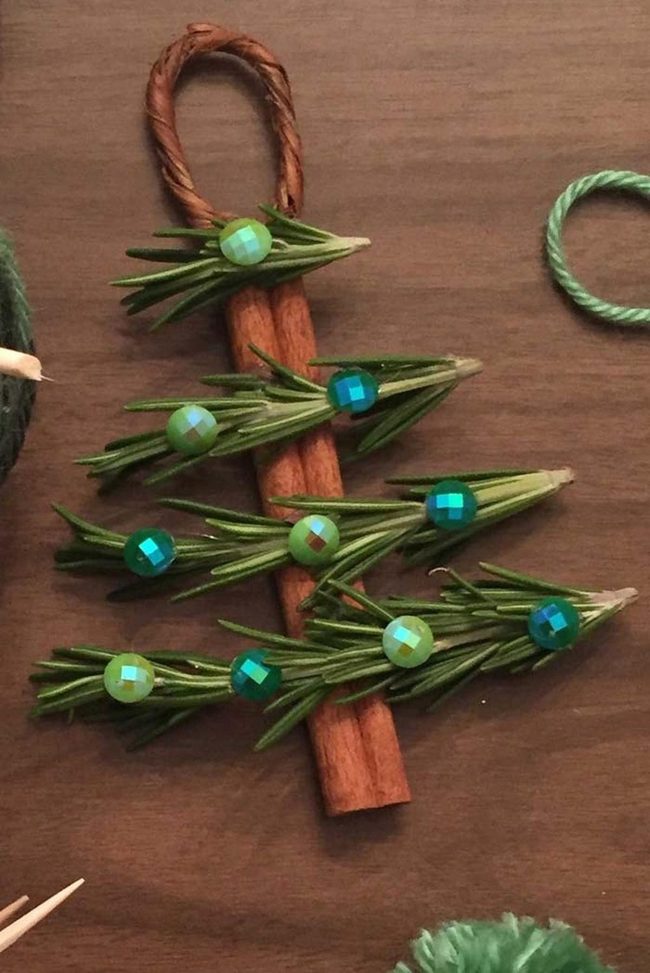 Cinnamon Fir Scented Ornaments