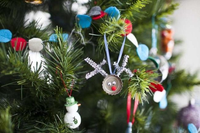 Bottle Cap Reindeer Ornaments
