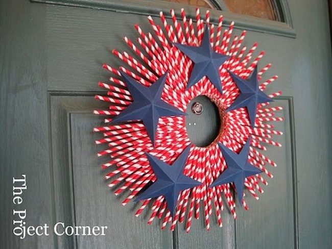 Patriotic Straw Wreath Circle