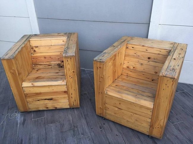 Reclaimed Pallets Outdoor Furniture Set