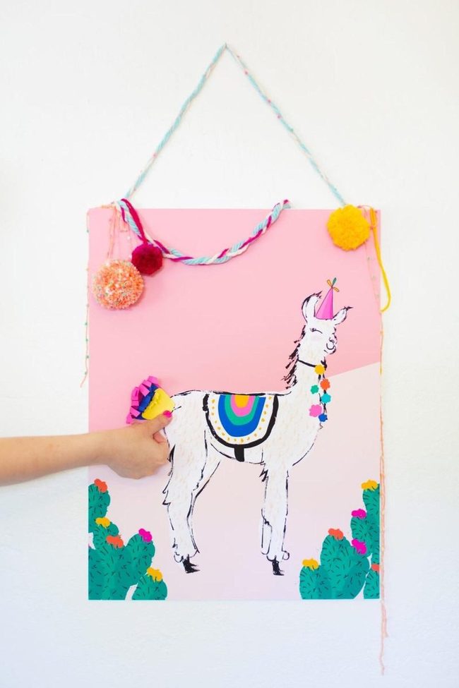 Party Hat Llama Pink Gradient