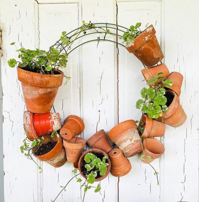 Terracotta Pots Living Wreath